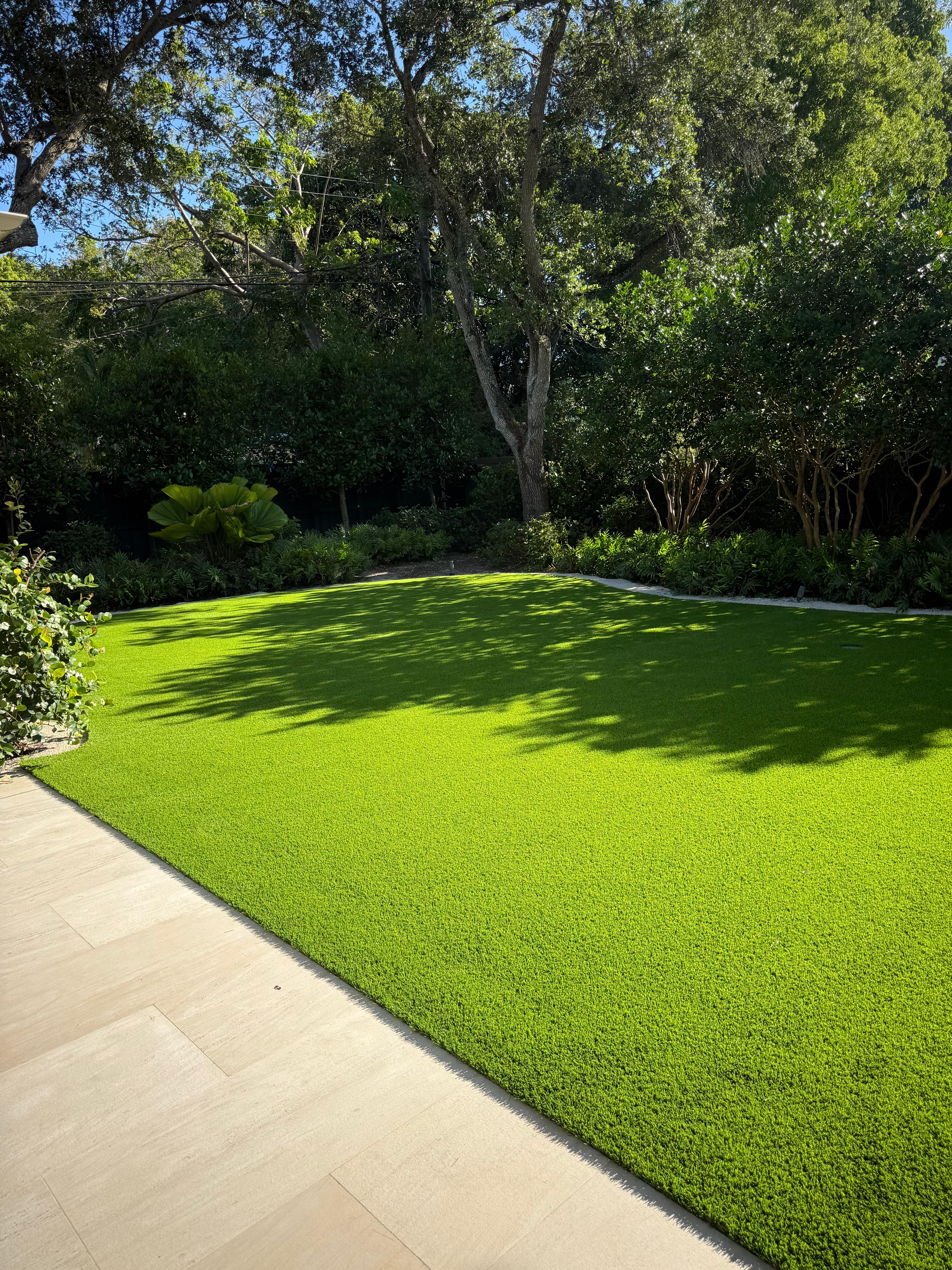 Walkway with artificial grass Coral Gables